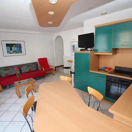 Lion D'or * لو بونوم